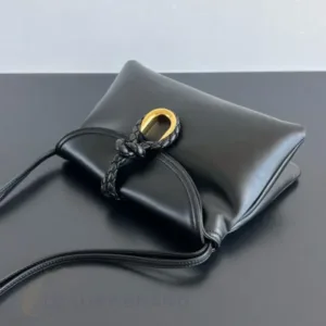 Bottega Veneta Liberta Bag | Intrecciato Leather Handbag | Super Master Quality - Luxury Master Copy Dubai