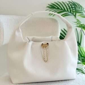 Buy Chanel Drawstring Bag 22 Soft Leather Gold Tone Metal |Bags Dubai - Luxury Master Copy Dubai