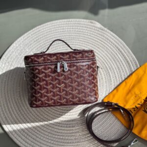 Buy Goyard Vanity Case Muse Mini Burgundy Goyardine Canvas