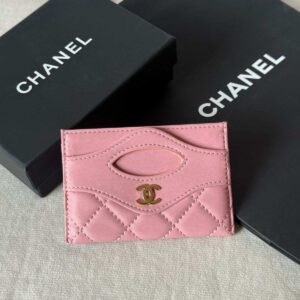 Chanel 31 Card Holder Light Pink Lambskin Leather - Dubai Luxury Items