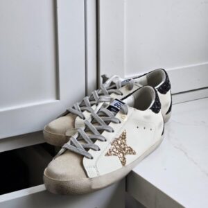 GOLDEN GOOSE