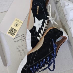 GOLDEN GOOSE