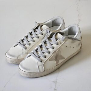GOLDEN GOOSE