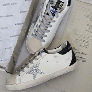 GOLDEN GOOSE